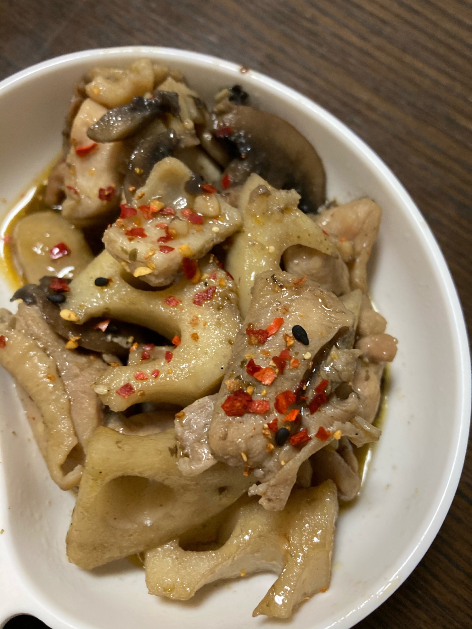 マッシュルームと鶏肉とれんこんの炒め物