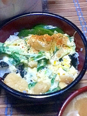 油揚げと水菜の卵とじ丼【ヘルシー丼ぶり】