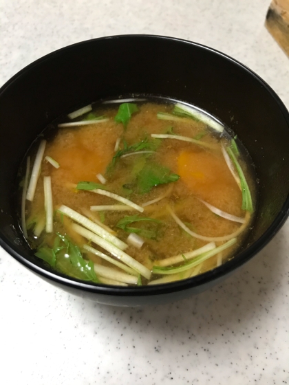 甘くておいしい！かぼちゃと水菜のお味噌汁♪