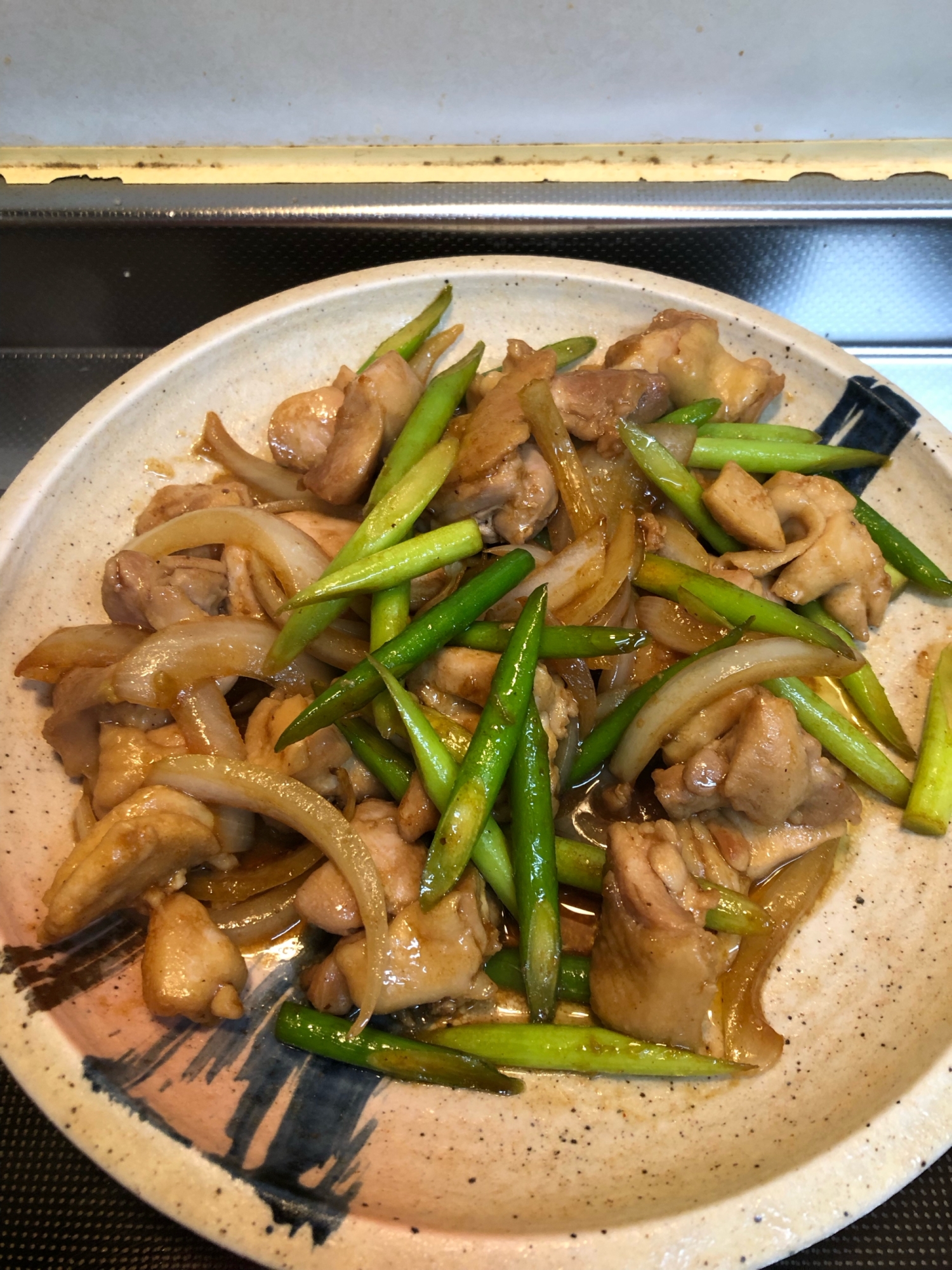 鶏肉と玉ねぎとニンニクの芽のわさび炒め^_^