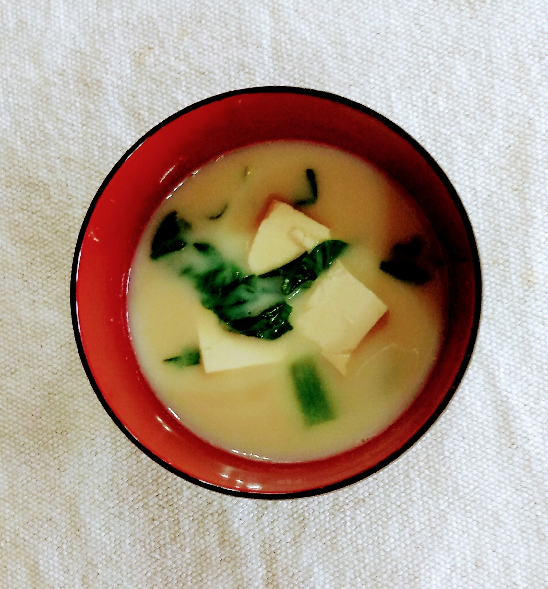 豆腐の味噌豆乳スープ