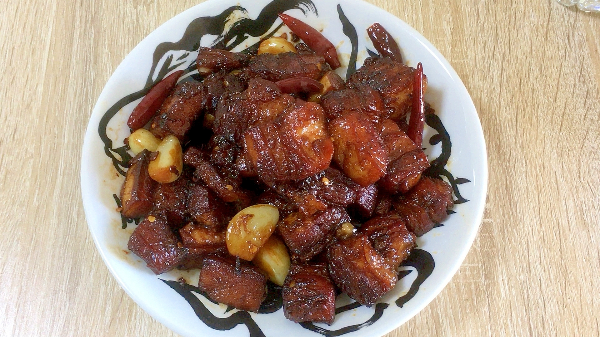 中国家庭料理の定番、紅焼肉（豚の角煮）