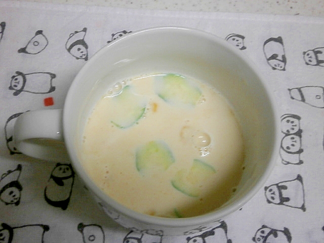 きゅうり・コーンの豆乳スープ