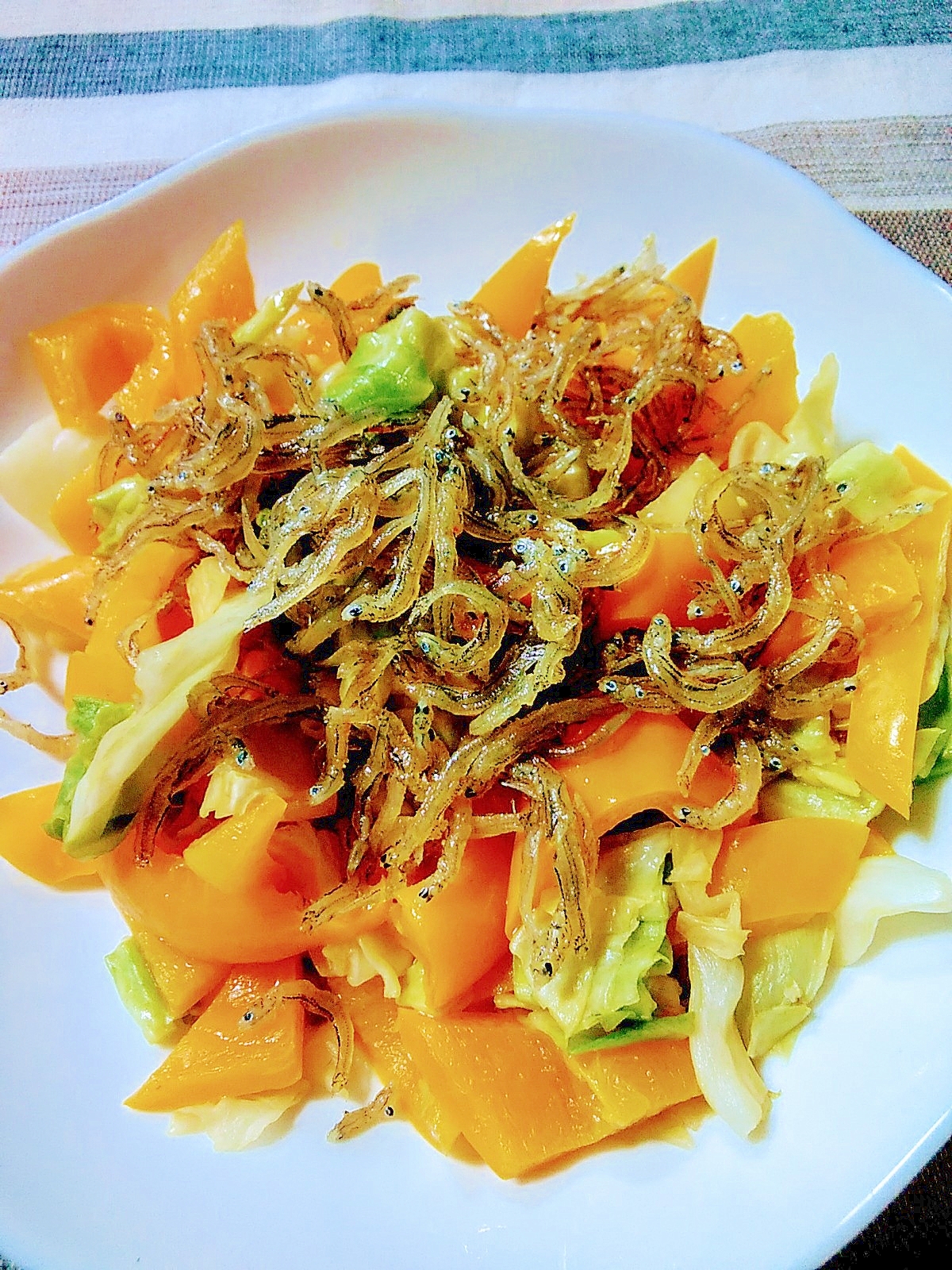 キャベツとパプリカのじゃこ乗せ