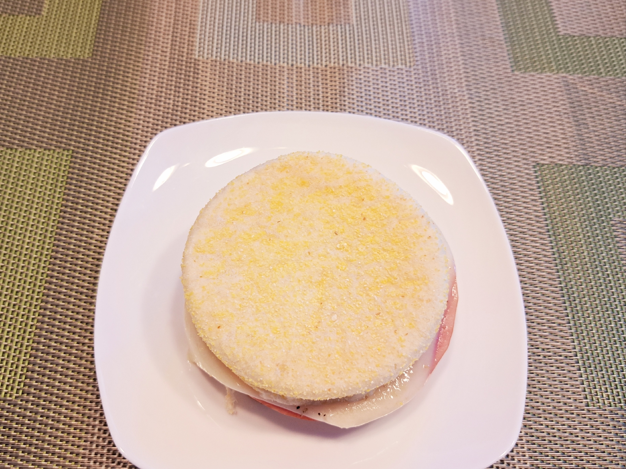 ハムチーズ　ホットマフィンサンド