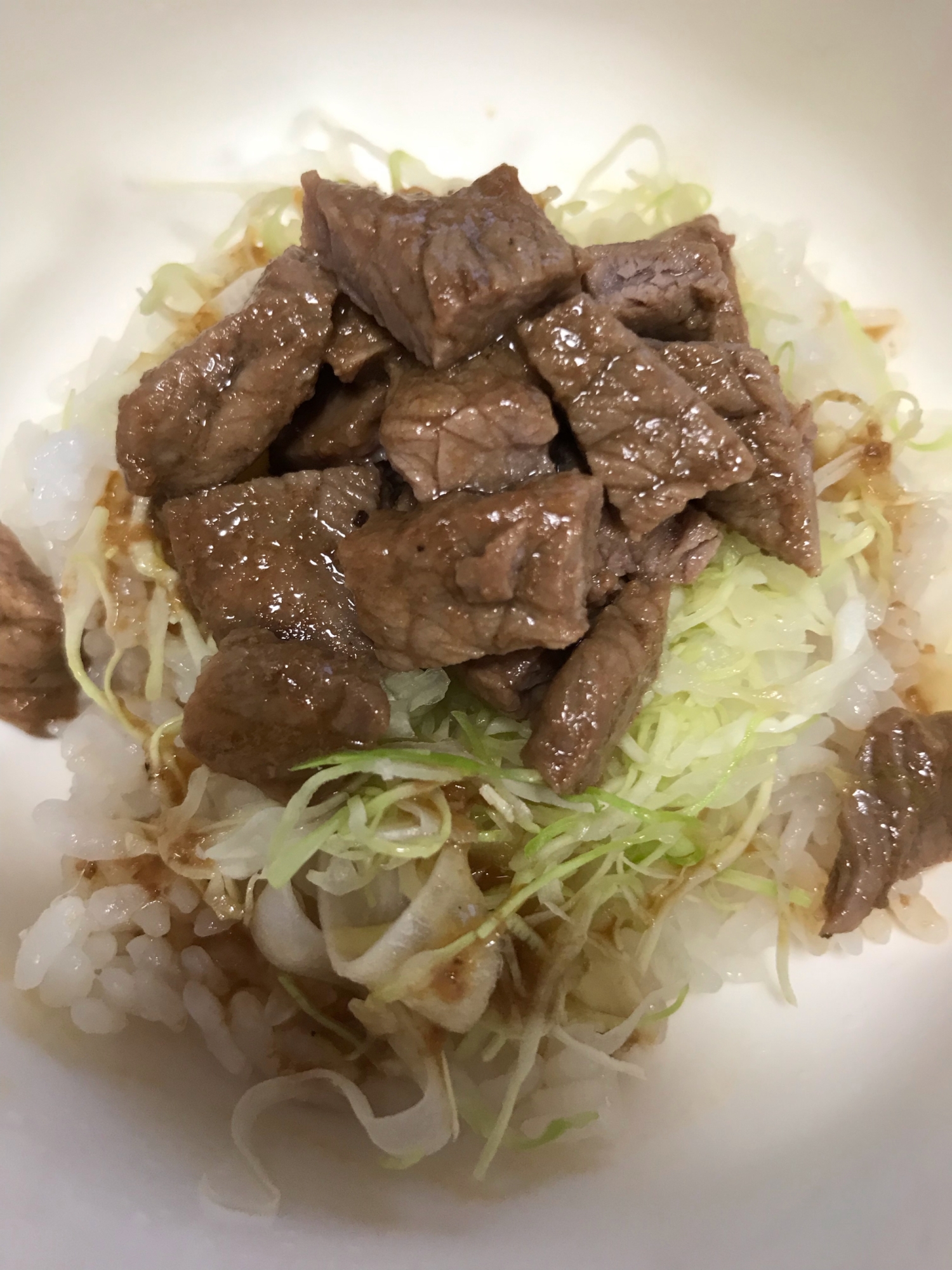 簡単だけどうまい！牛肉キャベツ丼