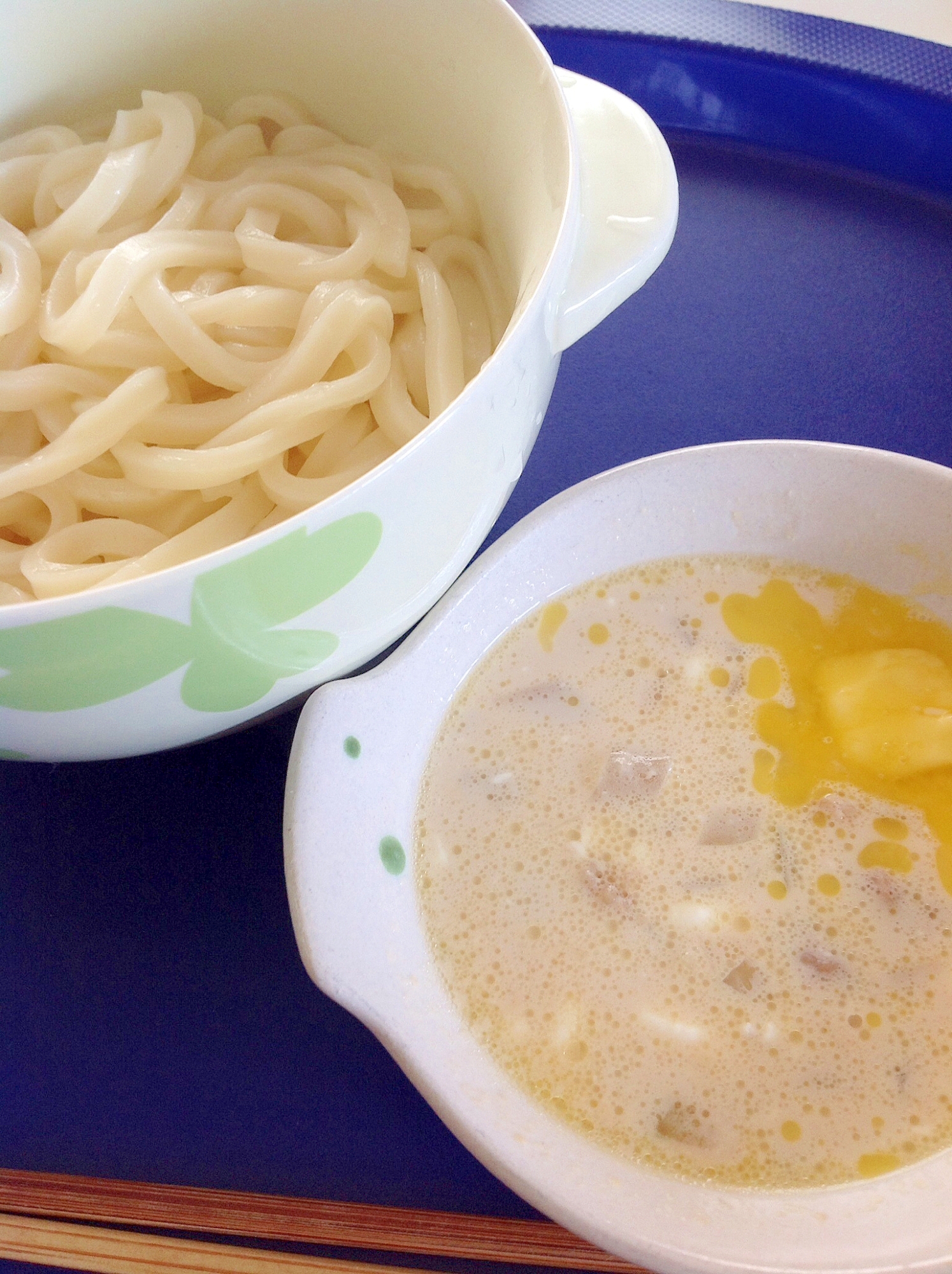 うどんのつけ麺～クリームチーズソース～