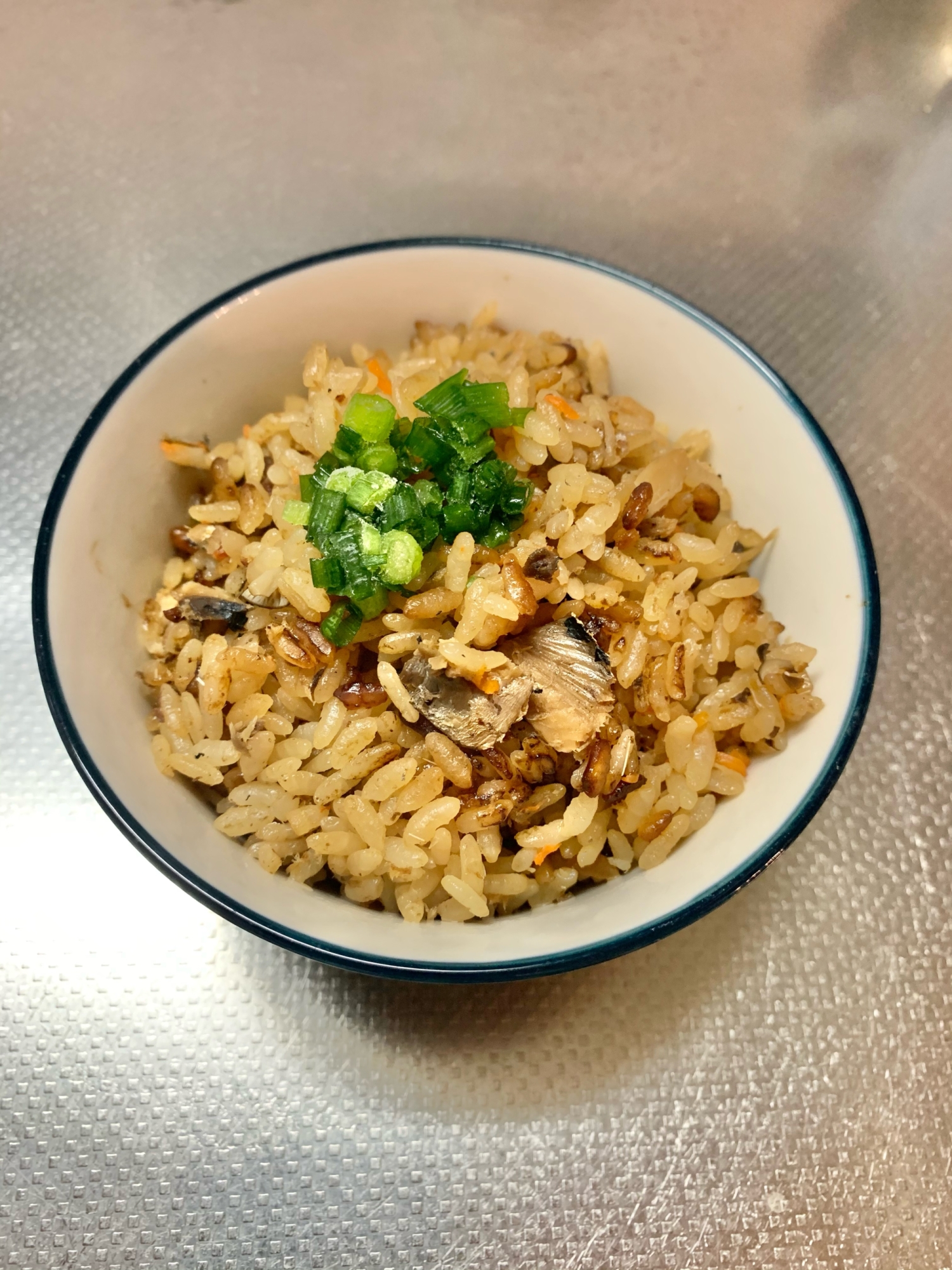 鰯の缶詰で☆簡単いわしの炊き込みご飯