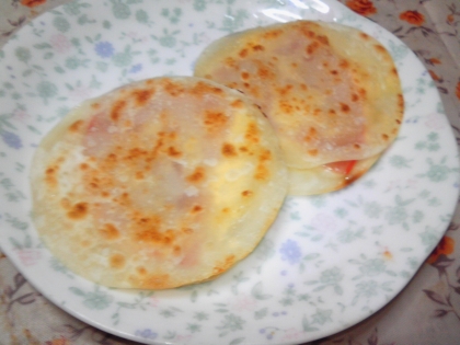 ❤ハムとチーズの餃子の皮サンド❤