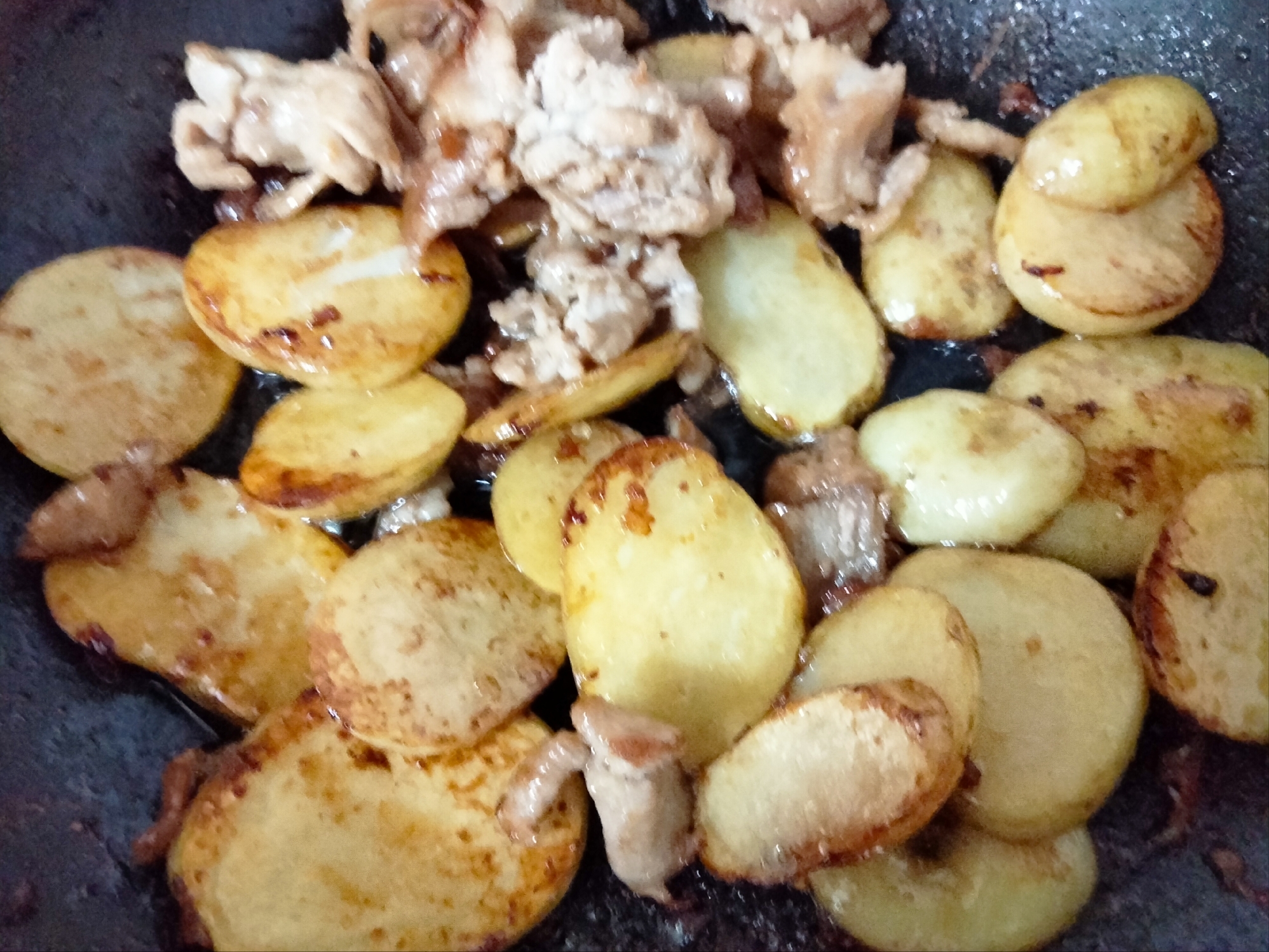 小粒 ジャガイモと豚肉のすき焼きたれ 煮込み
