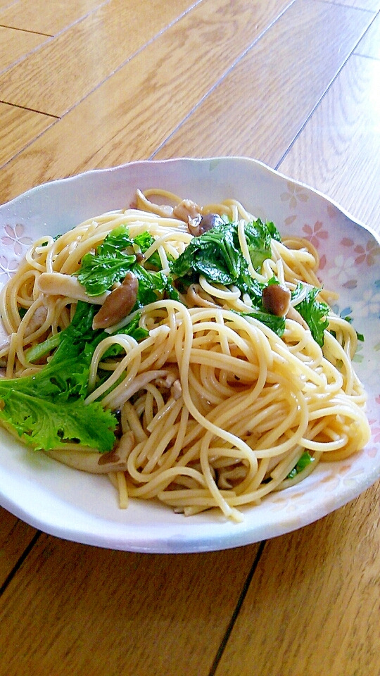 わさび菜としめじのバターポン酢パスタ