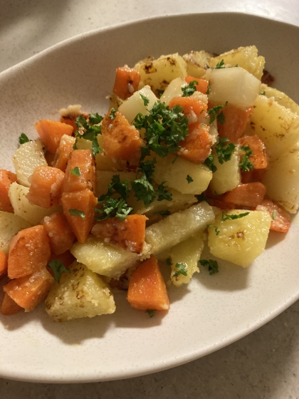 おうちバル♡にんじんとじゃがいもの国産チーズソテー