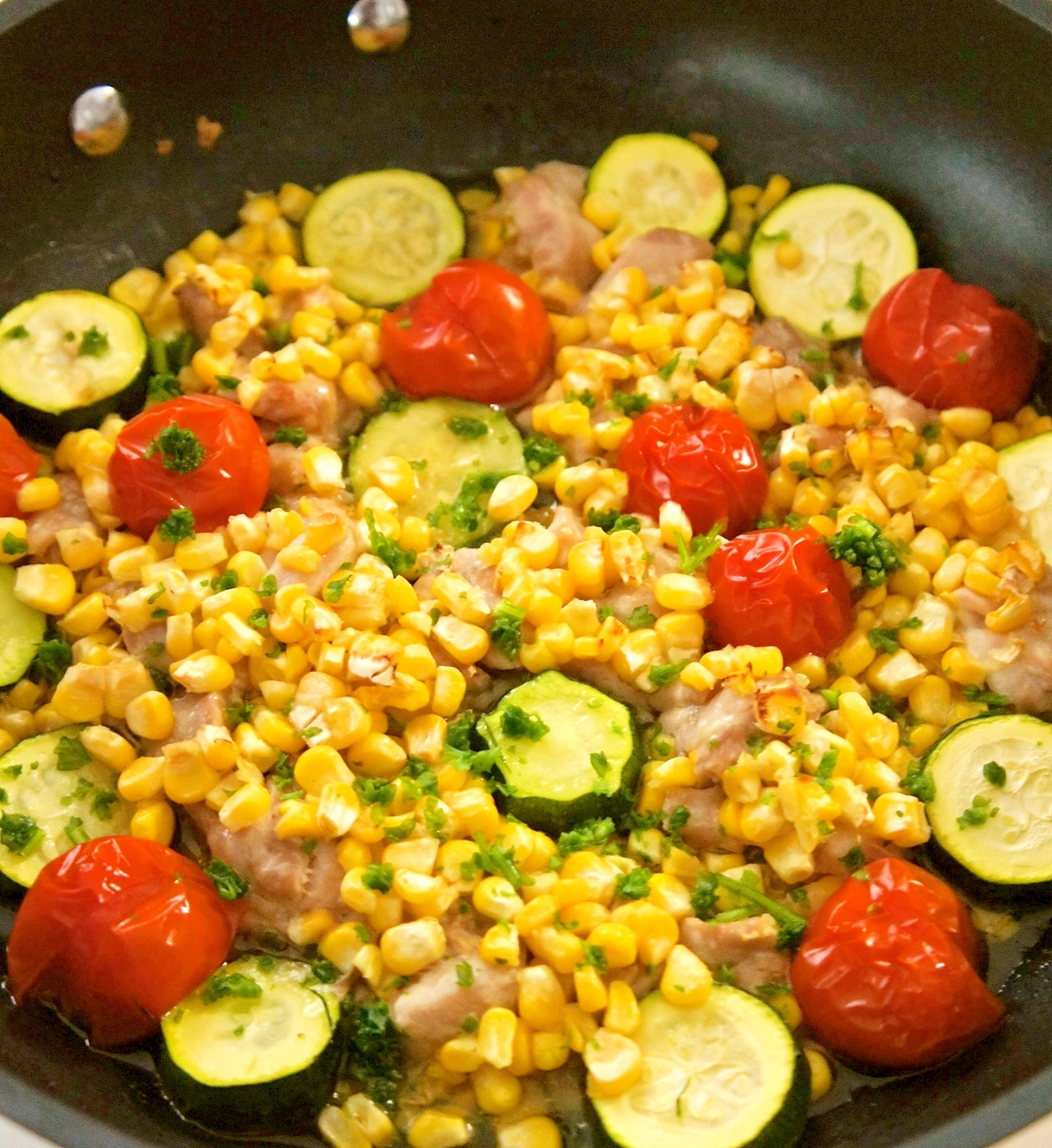 チキンと夏野菜のバタポンロースト