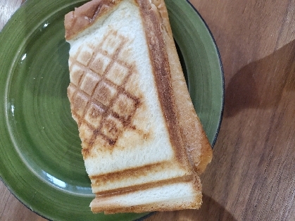 目玉焼きホットサンド✧˖°