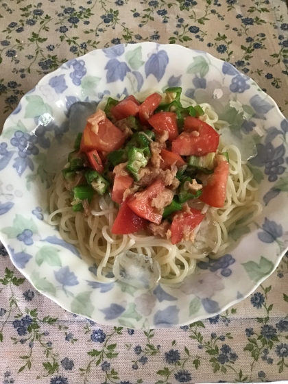 お中元で頂いた小豆島の山芋入り太麺にぴったりのレシピでした。
自家製のオクラもプラスしてとても美味しく出来ました。