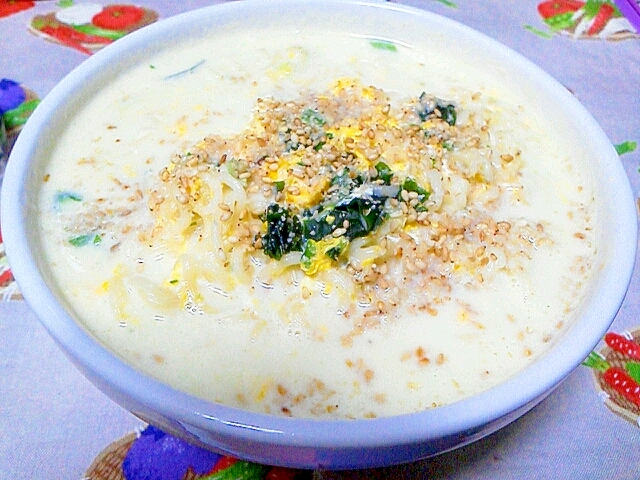 サッポロ一番の袋麺で塩牛乳ラーメン レシピ 作り方 By Maaaata 楽天レシピ サッポロ一番の袋麺で塩牛乳ラーメン レシピ 作り方 By Maaaata 楽天レシピ