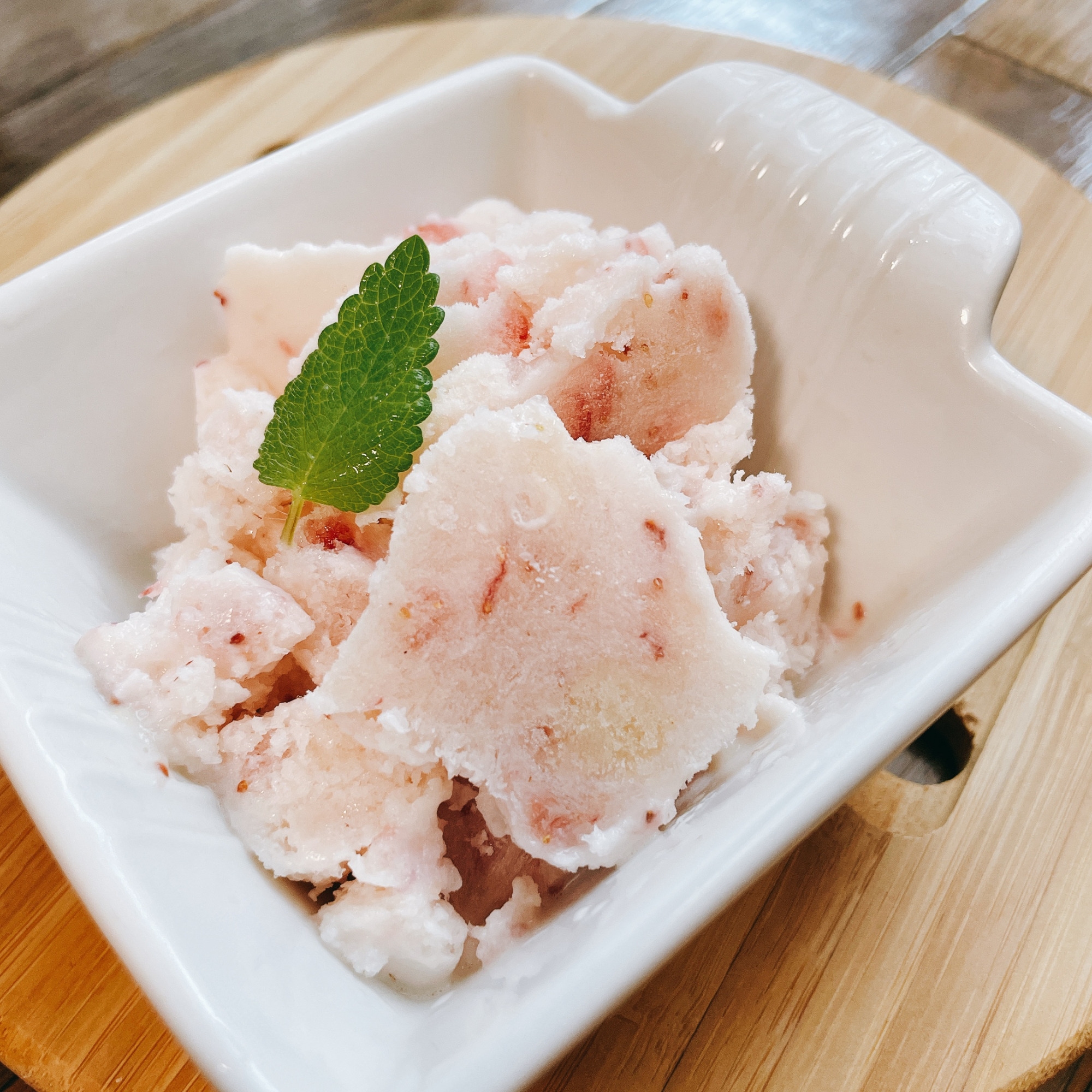 ファスナー付き保存袋で、美味イチゴシャーベット!