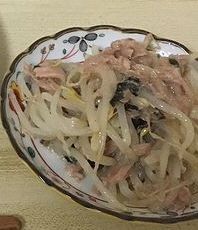 もやしとツナのごまドレッシング和え