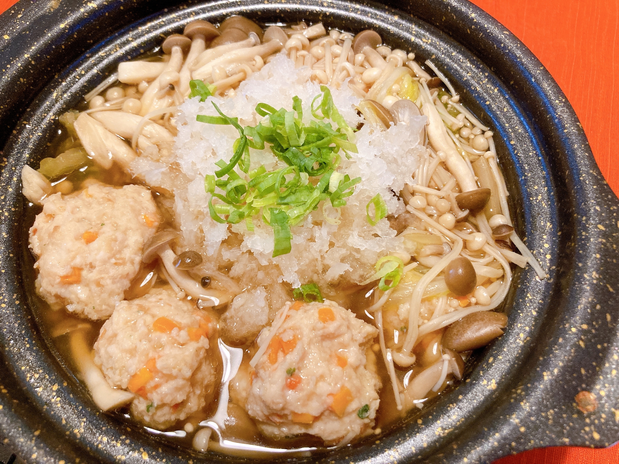 きのこたっぷり♪鶏団子のみぞれ鍋☆東のまるごと鍋