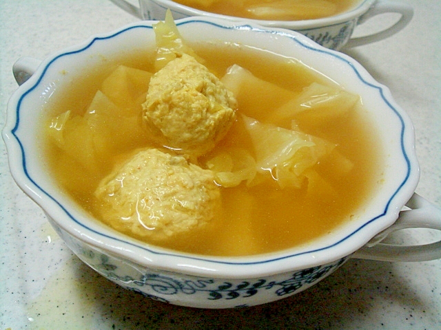 鶏団子とキャベツのカレースープ