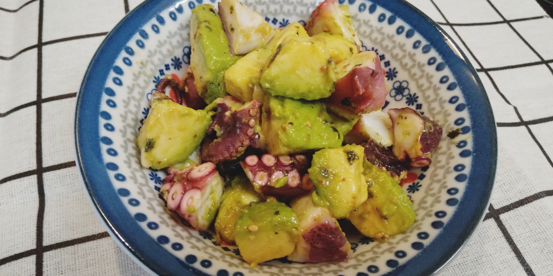 ふりかけで激うま たことアボカドのおつまみ レシピ 作り方 By 低糖質マニアayako 楽天レシピ