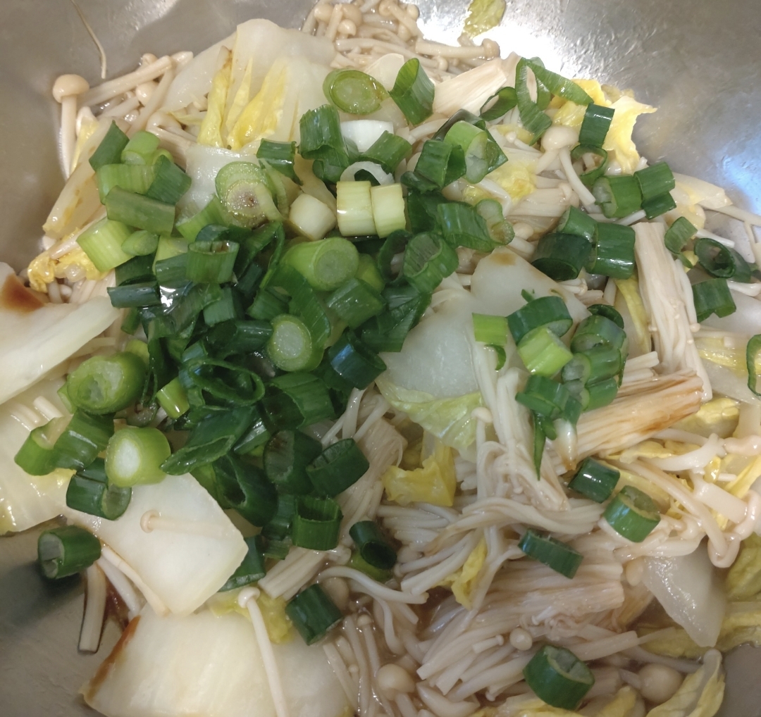 お弁当にも♪白菜とえのきの炒めもの