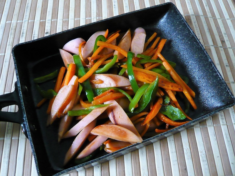 魚肉ソーセージのシンプル野菜炒め