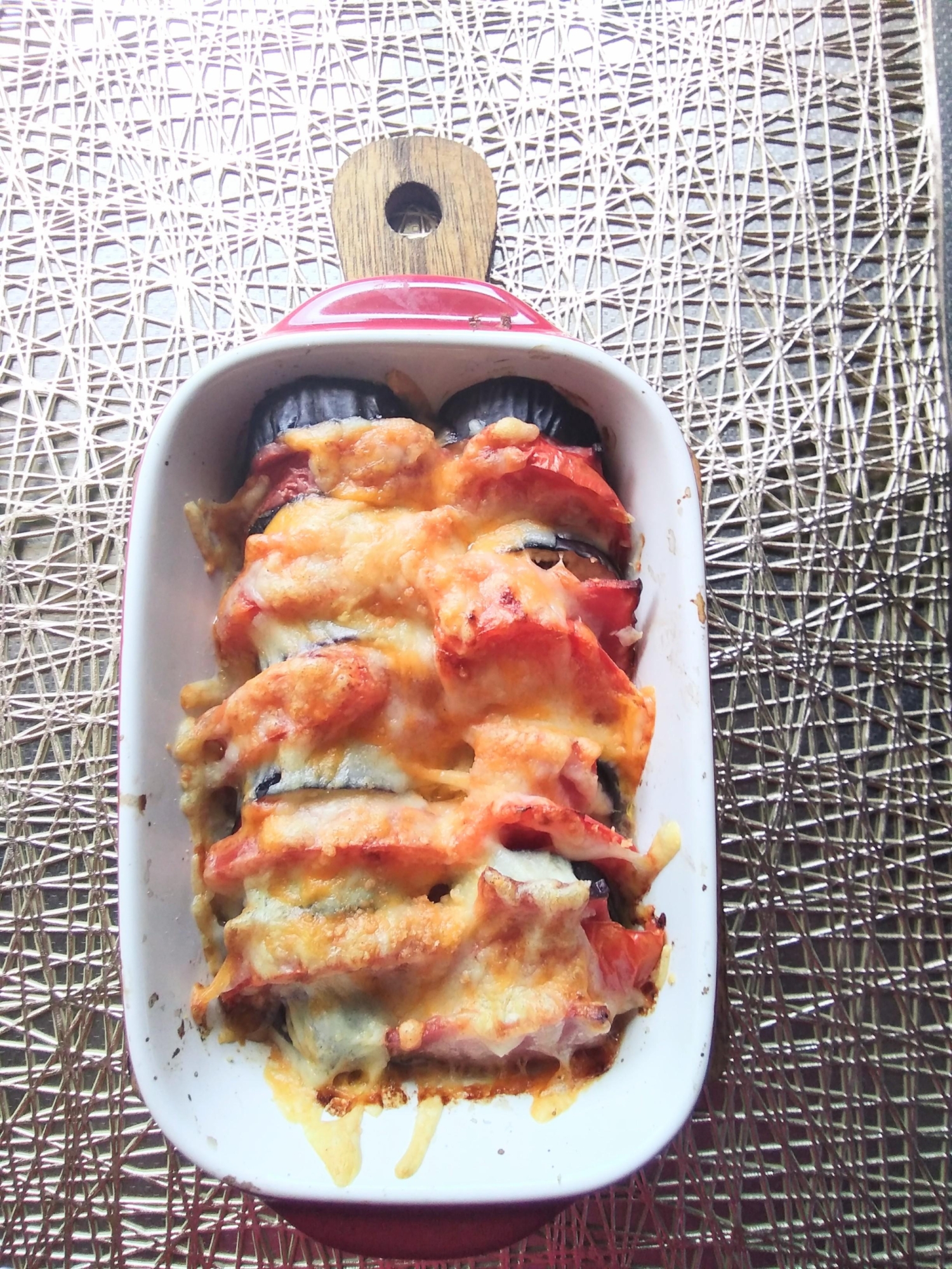 なす　ナスとトマトとベーコンのチーズ焼き