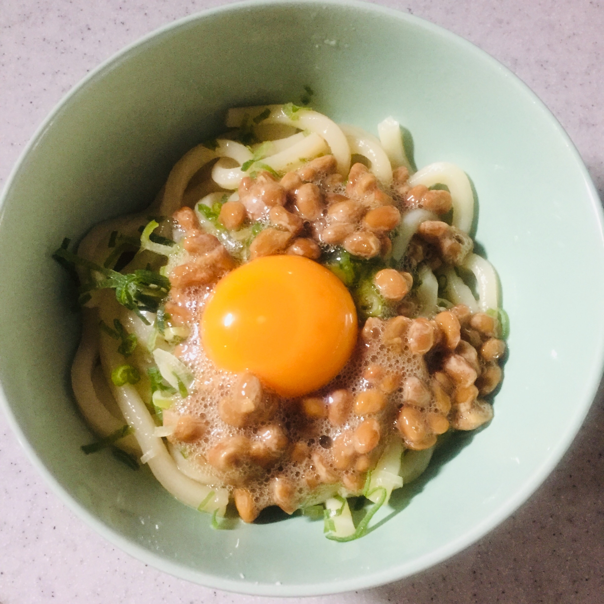 電子レンジで納豆たまうどん