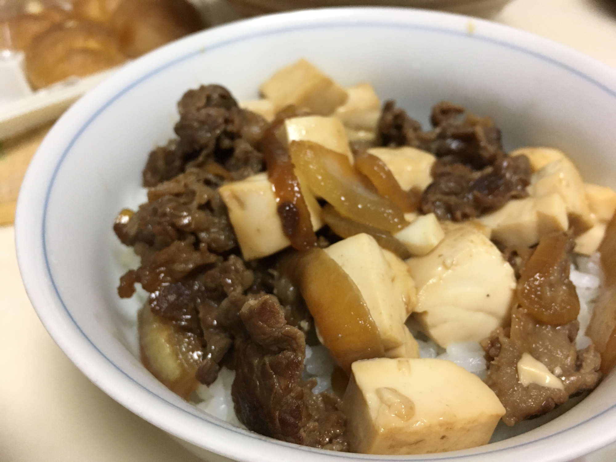 すき焼き風 少ないお肉で豆腐牛丼