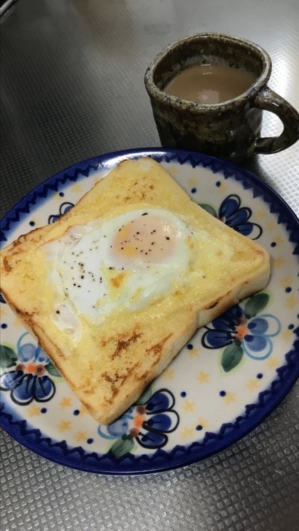 トロトロ目玉焼きトースト美味しくいただきました♡ 
素敵なレシピごちそうさまでした(*´꒳`*)