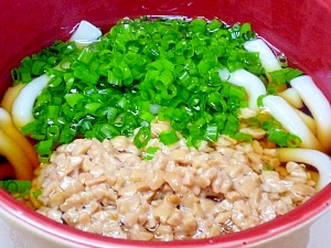 温かい♪　醤油糀納豆うどん