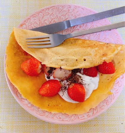 幸せ苺クレープ♡朝ごはんに作りました‎♪ْ˖⋆朝からハッピー◝(⑅•ᴗ•⑅)◜..°素敵なレシピありがとうございます♪