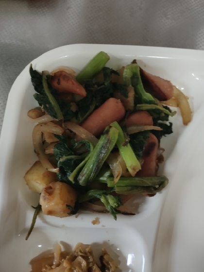 じゃがいも・たまねぎ・ウインナーのマヨ炒め