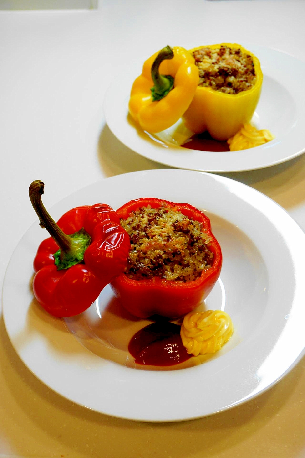 食卓でトルコ旅行が!パプリカのミートライス詰め