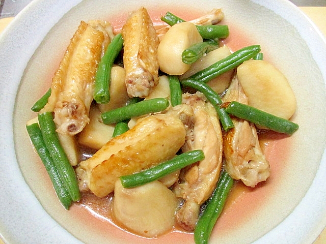 冷凍野菜と鶏手羽中の煮物