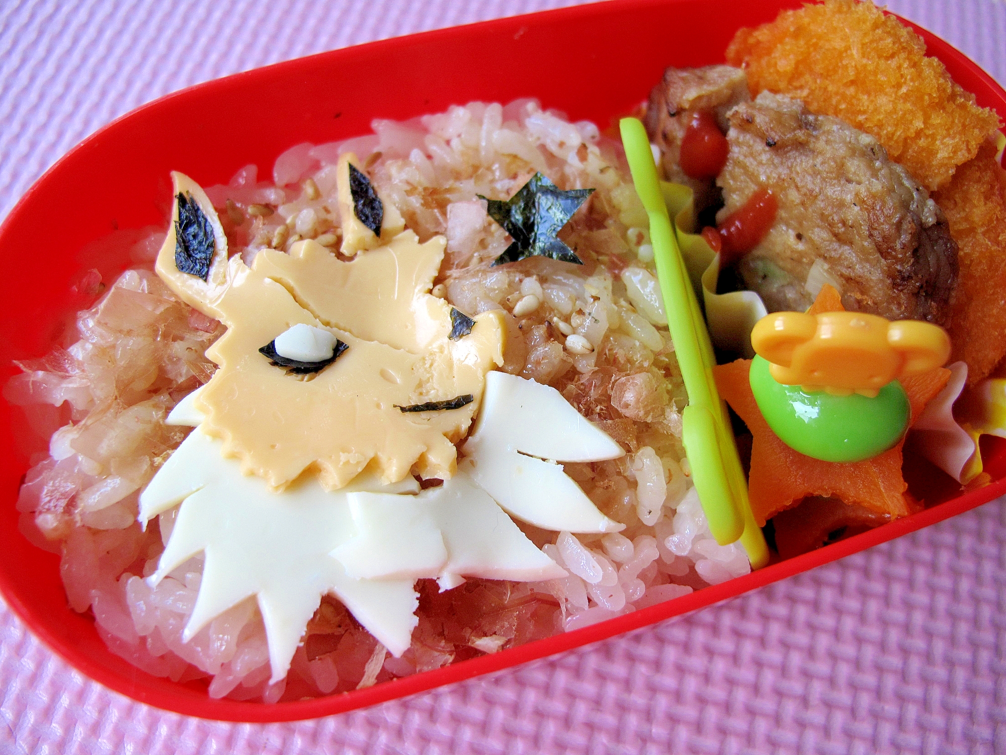 簡単✨ポケモン✨サンダースのお弁当