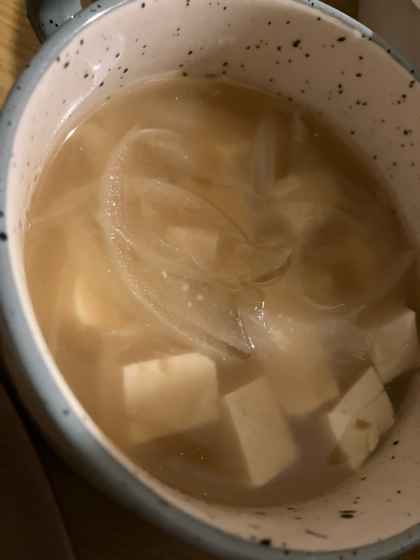玉ねぎと豆腐と白菜の味噌汁