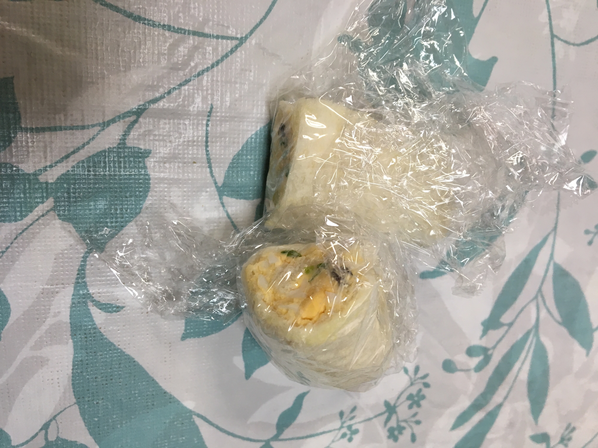 離乳食完了期 玉子とサニーレタスのロールサンド レシピ 作り方 By Xmickyx 楽天レシピ