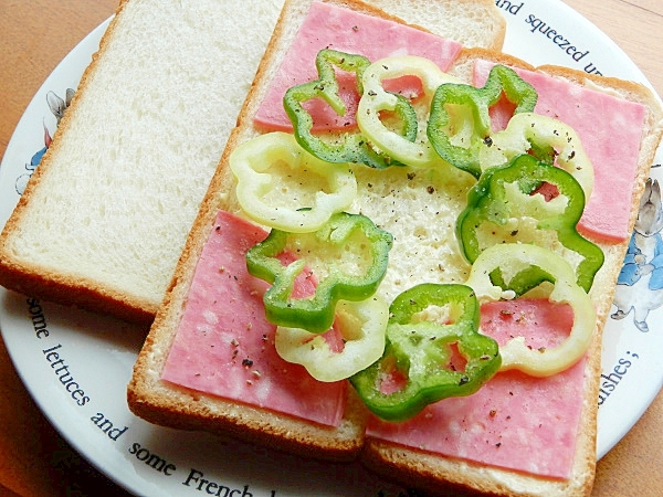 5分 苦くないピーマン２種で サンドイッチ レシピ 作り方 By ジョン リーバス 楽天レシピ