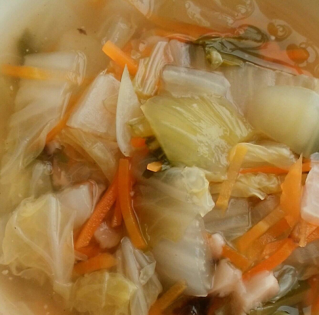 野菜たっぷり(*ˊ˘ˋ*)♪中華スープ