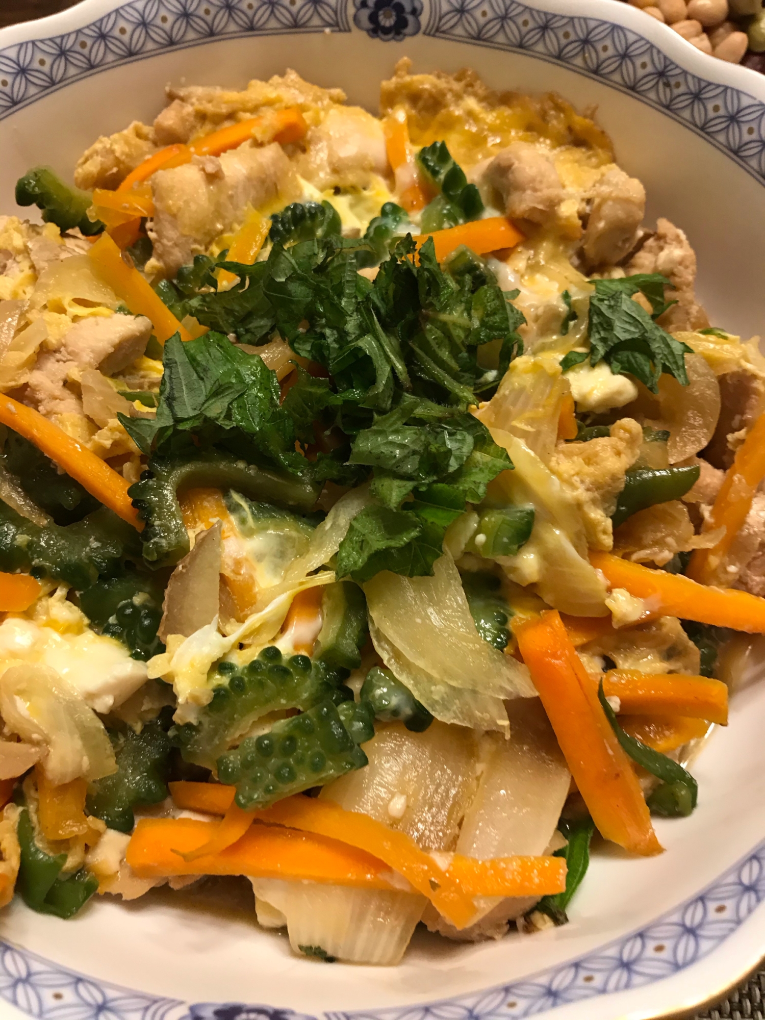 鶏胸肉とゴーヤと豆腐の玉子とじ