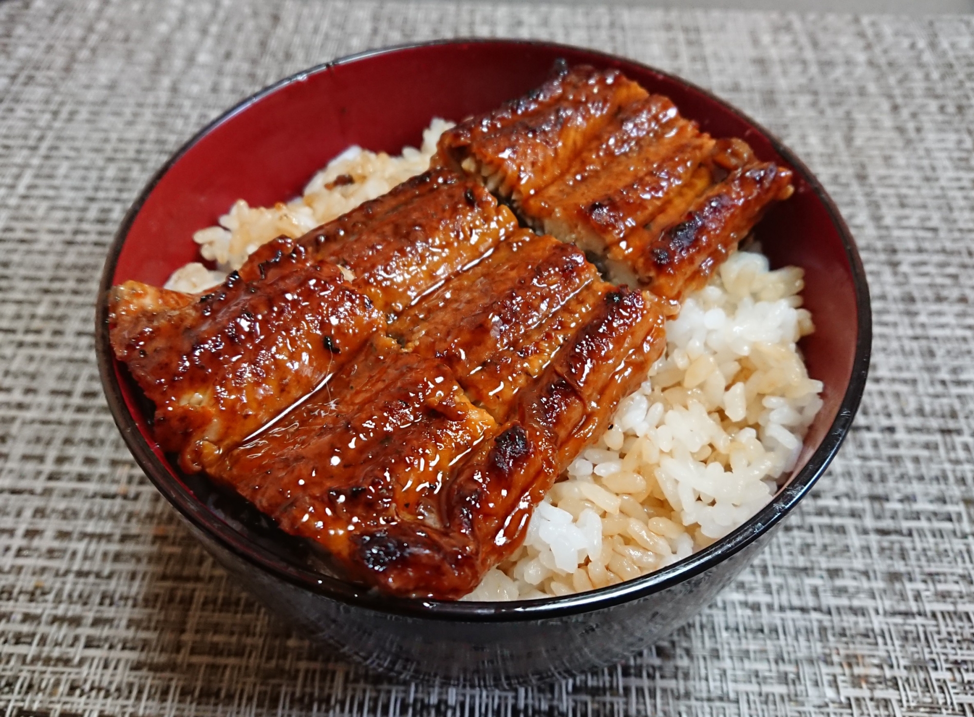 オリーブ鰻丼