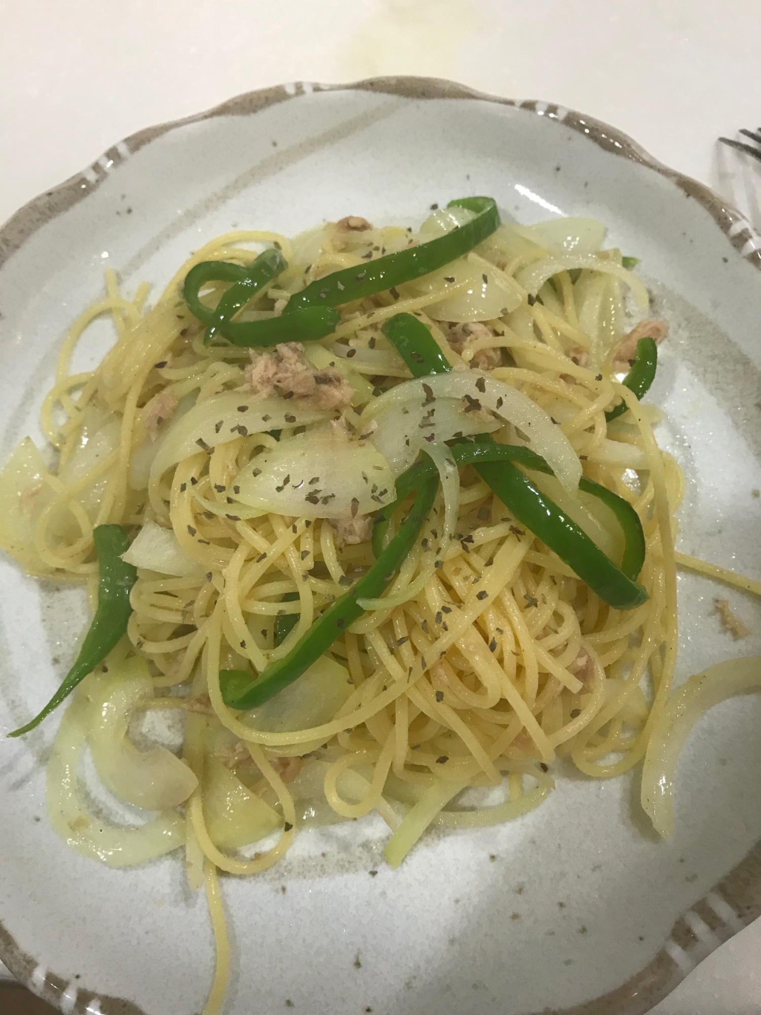 新玉ねぎとピーマンのツナパスタ