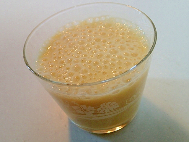 美的 バナナとみかんゼリーのヤクルトミルクジュース レシピ 作り方 By ぷ みぃまま 楽天レシピ