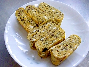 お弁当に♪ゆかりふりかけ入り卵焼き