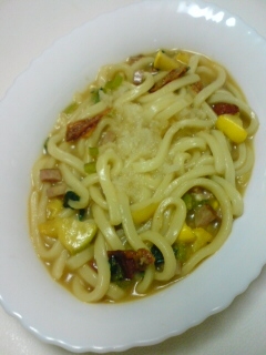 ドライトマトと野菜のの大根おろしのせ麹パスタ