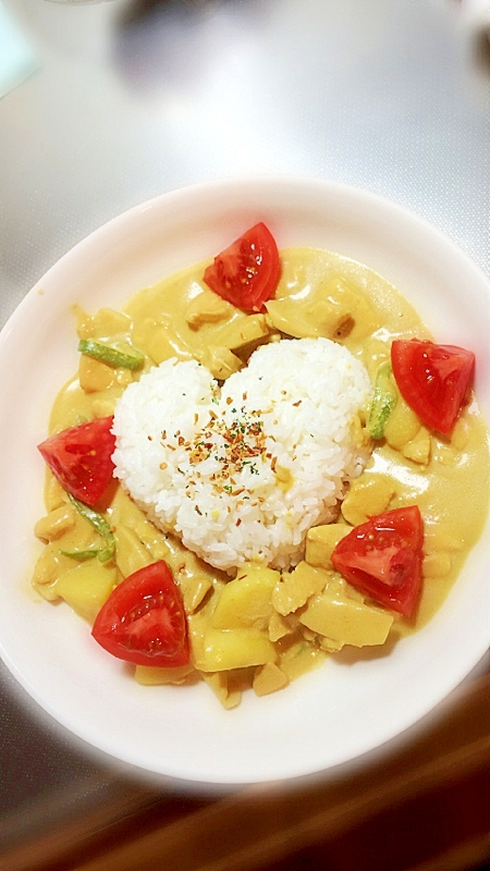 牛乳で作る♪しっかり美味しいグリーンカレー