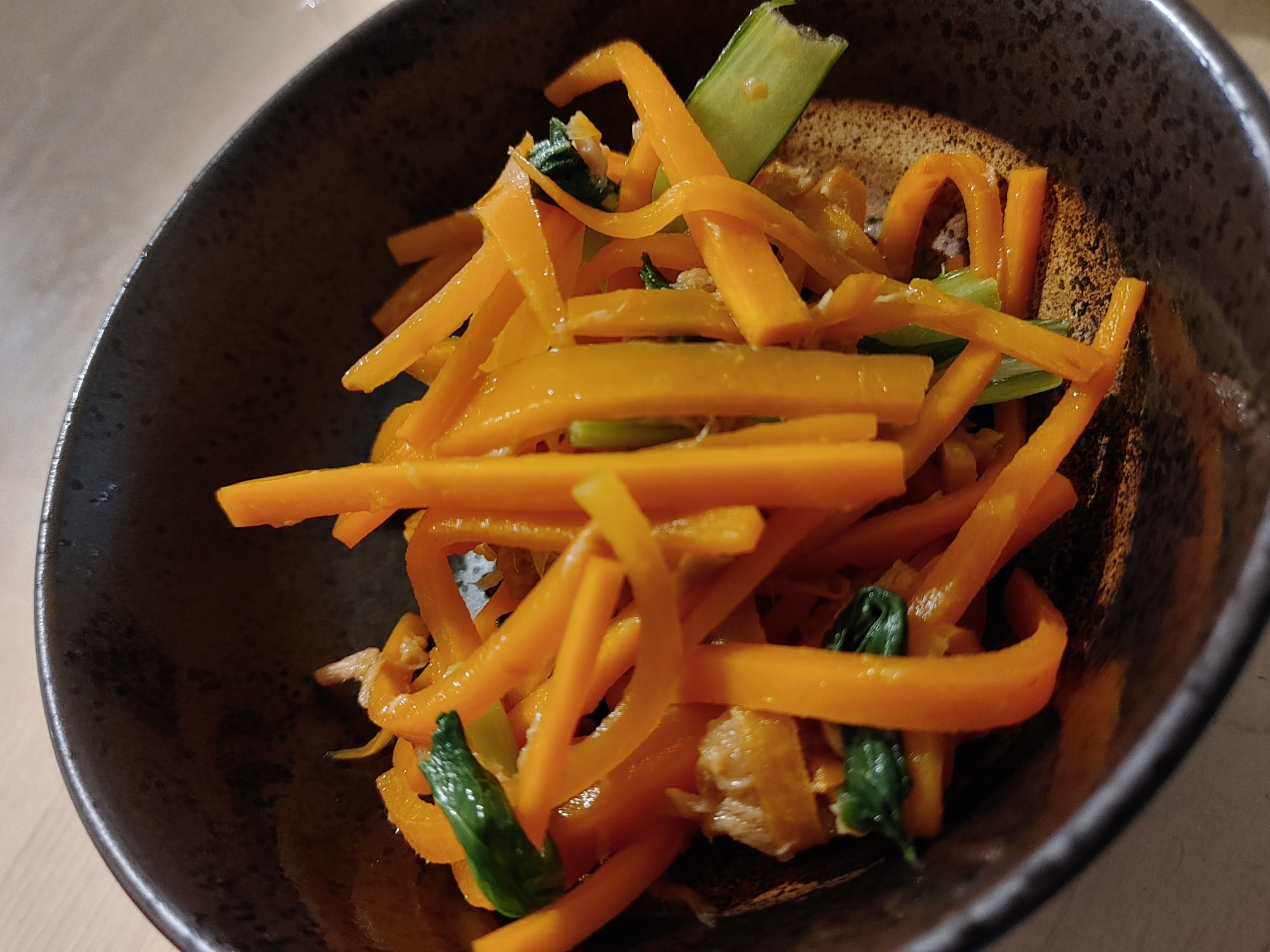 にんじんとツナの甘辛いため