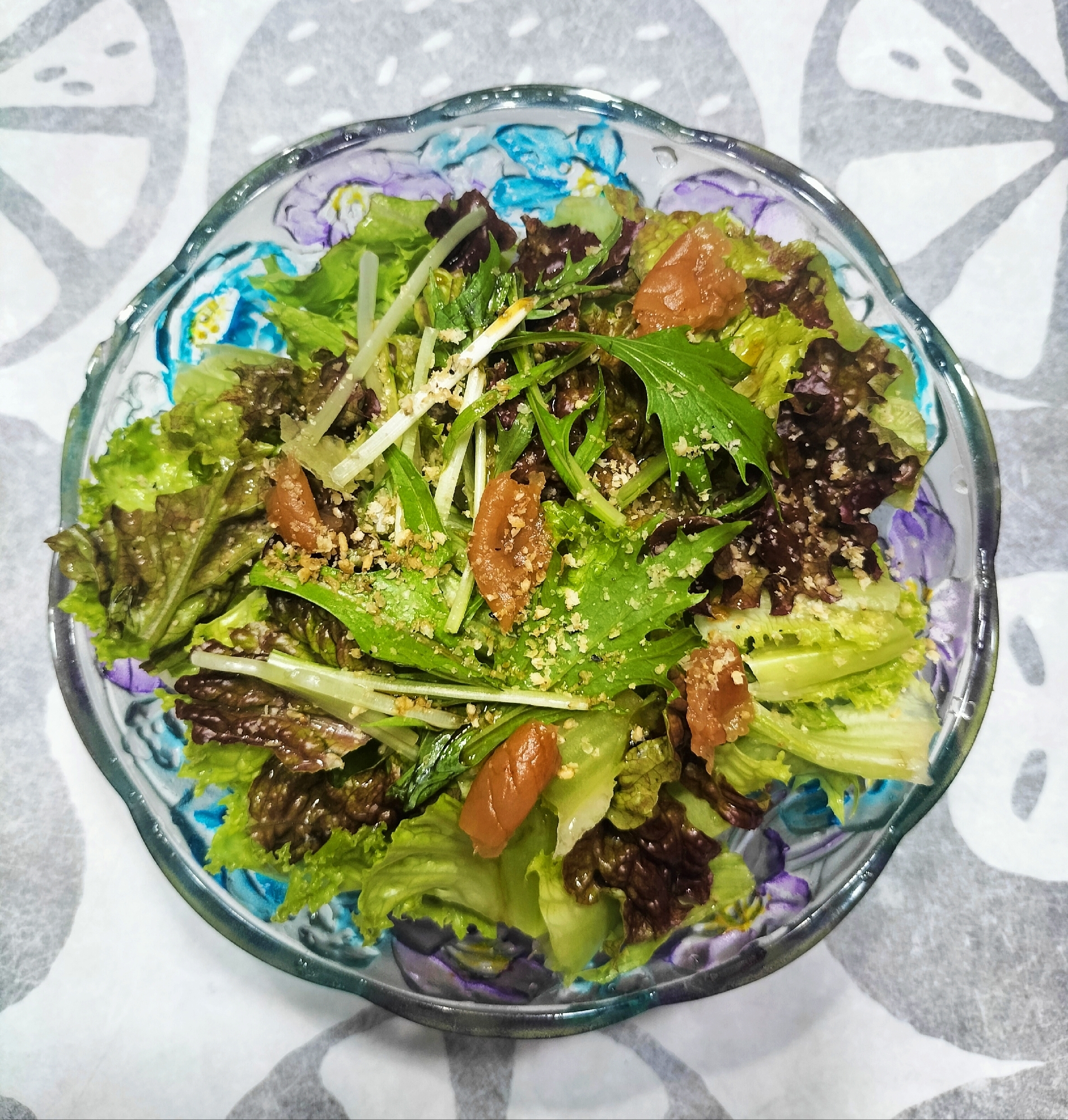 ３種類レタスと水菜のはちみつ梅サラダ